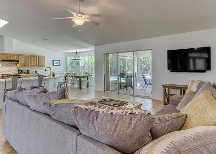 W/ Large Yard: 4 Mi To *